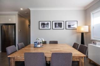 'Huxley House' An Elegant Mudgee Retreat with Backyard - Mudgee - 4