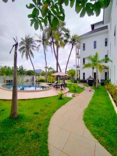 The Falcon Villa - 9