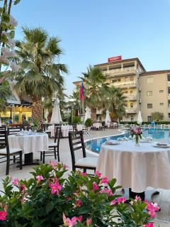 Godija Hotel & Suites - 4