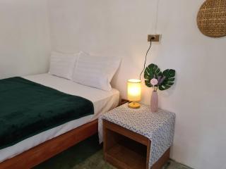 Phangan Villa Bungalows - Thong Sala - 9