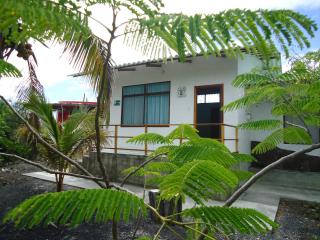 Cartago Bay - Puerto Villamil - 1