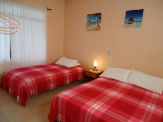 Cartago Bay - Puerto Villamil - 3