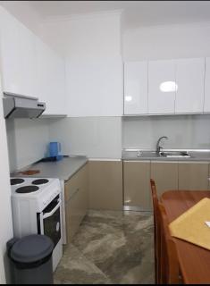 Seaview Apartments Right at The Beach - Durrës - 5