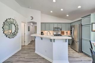 Yard and Fire Pit Family-Friendly Reno Home! - 2