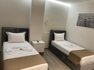 Adria Hotel - Golem - 3
