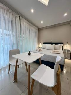 ATLANTIS APARTMENTS - 5