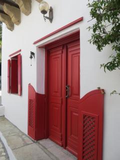 Red Windows to Blue Sky - Skiros - 0