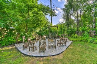 Sunny Clawson Home with Yard - Walk to Main St! - Clawson - 5