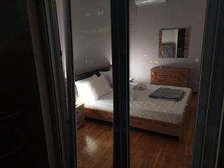 Penthouse spacious w super wifi & terrace, 2 min from metro - Atene - 6