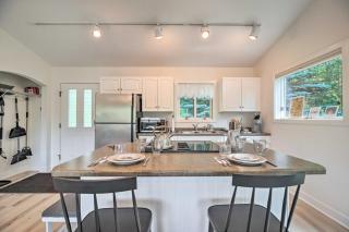 Airy and Bright Hideaway Near Smugglers Notch! - Cambridge - 1