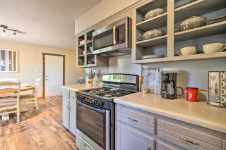 Private Hot Tub and Yard Secluded Broken Bow Home! - Broken Bow - 1