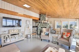 Waterfront Ferndale Home Deck and Beach Access - Ferndale - 6