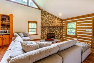 Pebble on The Creek - Whittier - 7