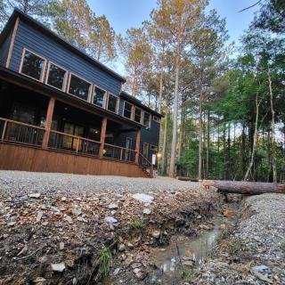 New Luxury Cabin. Sleeps 12- Hot Tub- Pet Friendly - Broken Bow - 2