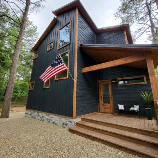New Luxury Cabin. Sleeps 12- Hot Tub- Pet Friendly - Broken Bow - 1