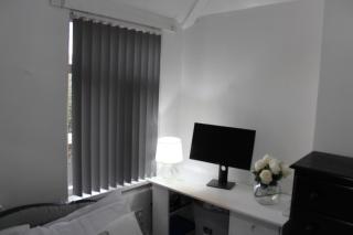 Luxury 3 Bedroom House - Birmingham - 3