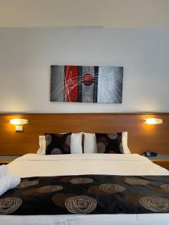 435/247 gouger st. ex hotel room in the city - 4