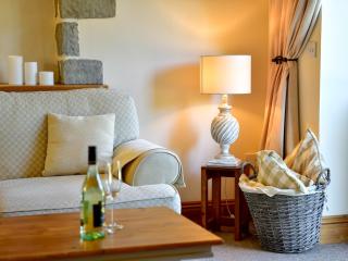 Pass the Keys Cosy Rural 2 Bed Barn conversion close to Beach - - 3
