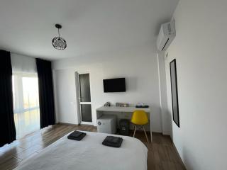 Glow GuestHouse Costinesti - Costinesti - 2