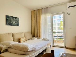 Family-friendly apartments next to Premium Beach Hotel, Golem - Golem - 5