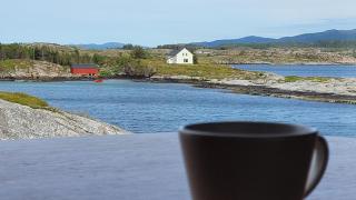 Sveggvika Guesthouse - Averoy - 8
