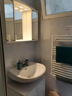 Ground floor studio with access to beach and pool - 8