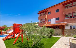 Awesome Apartment In Banjol With Wifi - Banjol - 3