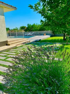 Villa Endi,a gem near Sibenik - Unešić - 0