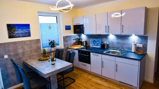 Elegantes & modernes Apartment NeLi mit Terrasse, 100m zum Hafen Röbel Müritz - 1