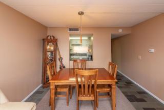 512G Two Bedroom One Bath - Oakland - 6