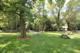 The Earl of Sandwich Motel - 7