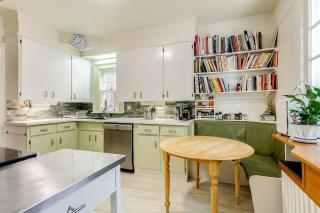 Four Bedroom Rosedale Home - Toronto - 9