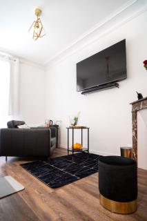Suite L'éclipse Paris, logement avec jacuzzi, à 10 minutes des Champs Elysées - Levallois-Perret - 9