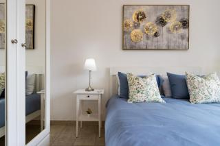 Belvedere Apartment Walking Distance from Train Station - 2