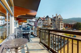 Exclusive Ski in, Ski out 4 Bedroom Vacation Rental with Hot Tubs and Heated Outdoor Pool in Lionshead Village - Vail - 3
