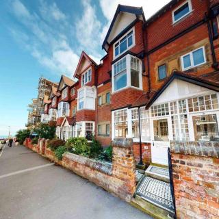 No.10 Seaside Apartment - 1st & 2nd Floor - 5