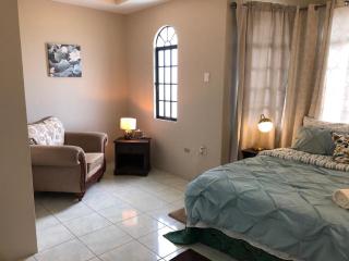 The Bey Bed and Breakfast - El Socorro - 3