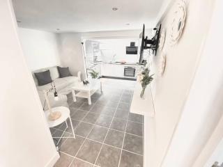 Jolie appartement individuel, dans un quartier calme très proche de la plage. - Hendaye - 2