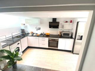 Jolie appartement individuel, dans un quartier calme très proche de la plage. - Hendaye - 7