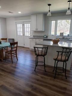 Red River Gorge Creekside, New*Spacious *2 baths! - Stanton - 3