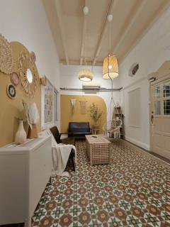 UNESCO Bohemian Style Heritage House at Georgetown 5BR 14 pax - George Town - 0