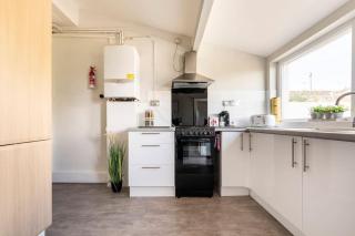 Swansea Beach Townhouse - 350 yard from the beach! - Swansea - 4