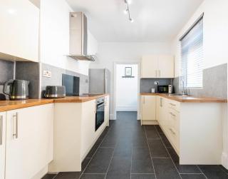 Jasmine Villa B - Ideal for QMC & Uni - Free parking - Nottingham - 2