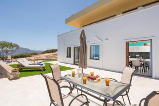SeaWave Villa II, By Hellocrete - Marathi - 2