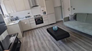 Jasmin Apartments - Luxury 1 & 2 Bedroom units with Free Parking - 9