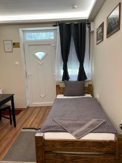 Pálma Apartmanok Szálláshely Százhalombatta 4a - Százhalombatta - 3