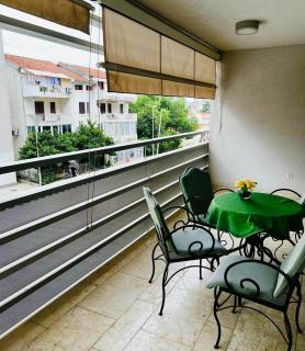 'M&M' two bedroom apartment in center of Budva - Budua - 2