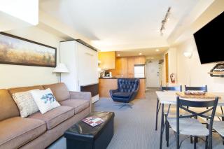 Whistler Village Centre by LaTour Hotels and Resorts - 3