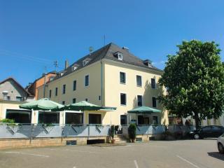 Central-Hotel Greiveldinger - Perl - 0