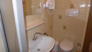 Central-Hotel Greiveldinger - Perl - 3